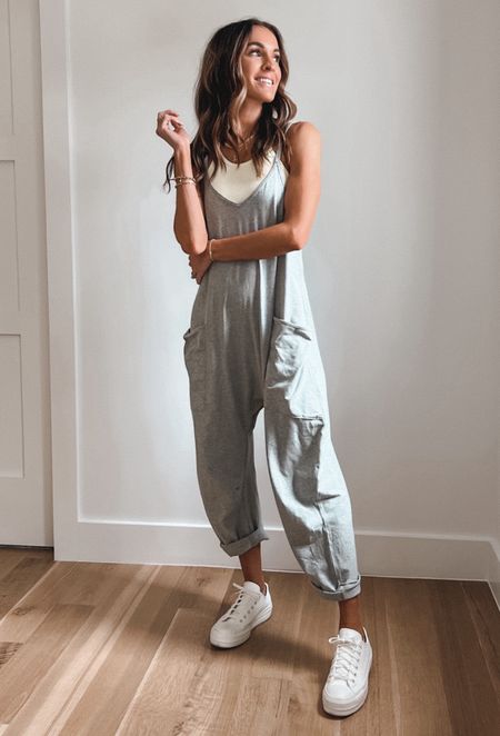 the comfy jumpsuit i have worn a million times!🙌🏻 so easy to wear and it’s bump friendly! 🫶🏻


#freepeople #onesie #casualoutfit #traveloutfit 

#LTKfindsunder100 #LTKstyletip