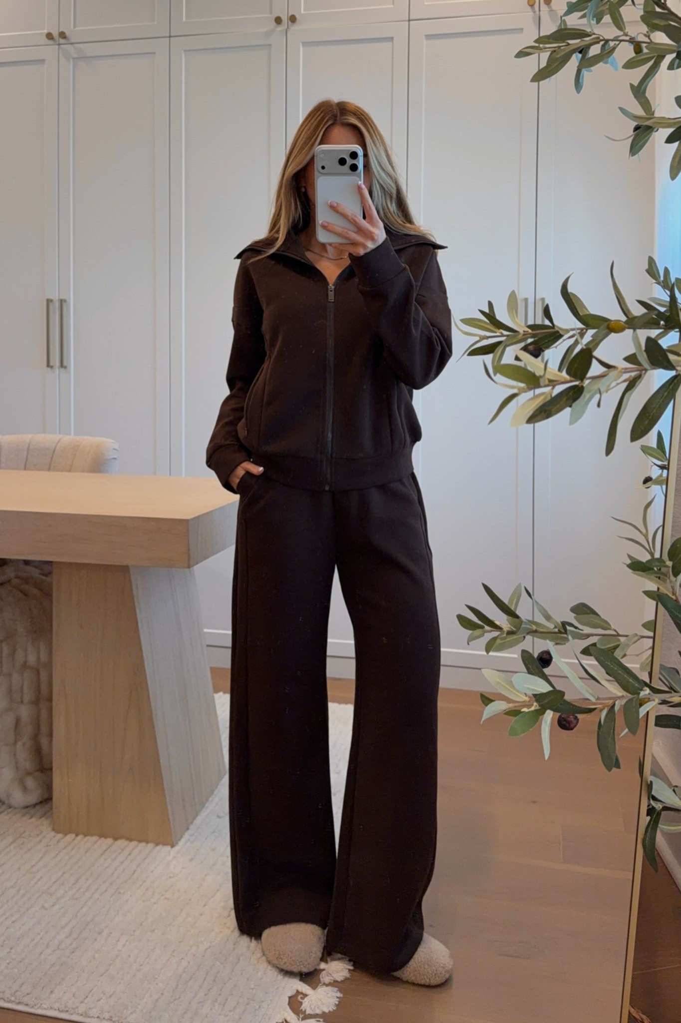 the perfect zipper set for fall! wearing a small.