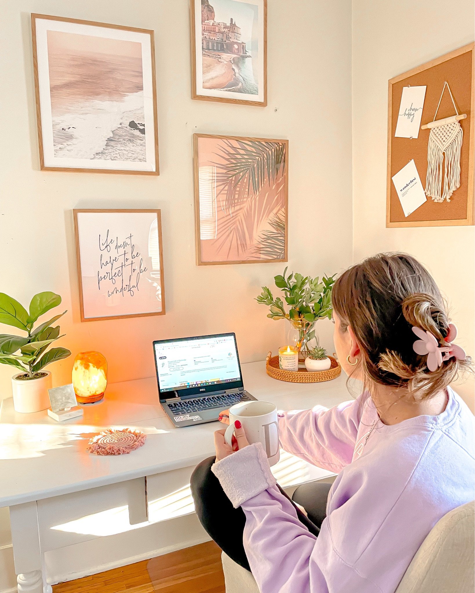 Linked my desk chair & desk accessories :)

Prints & frames are from Desenio