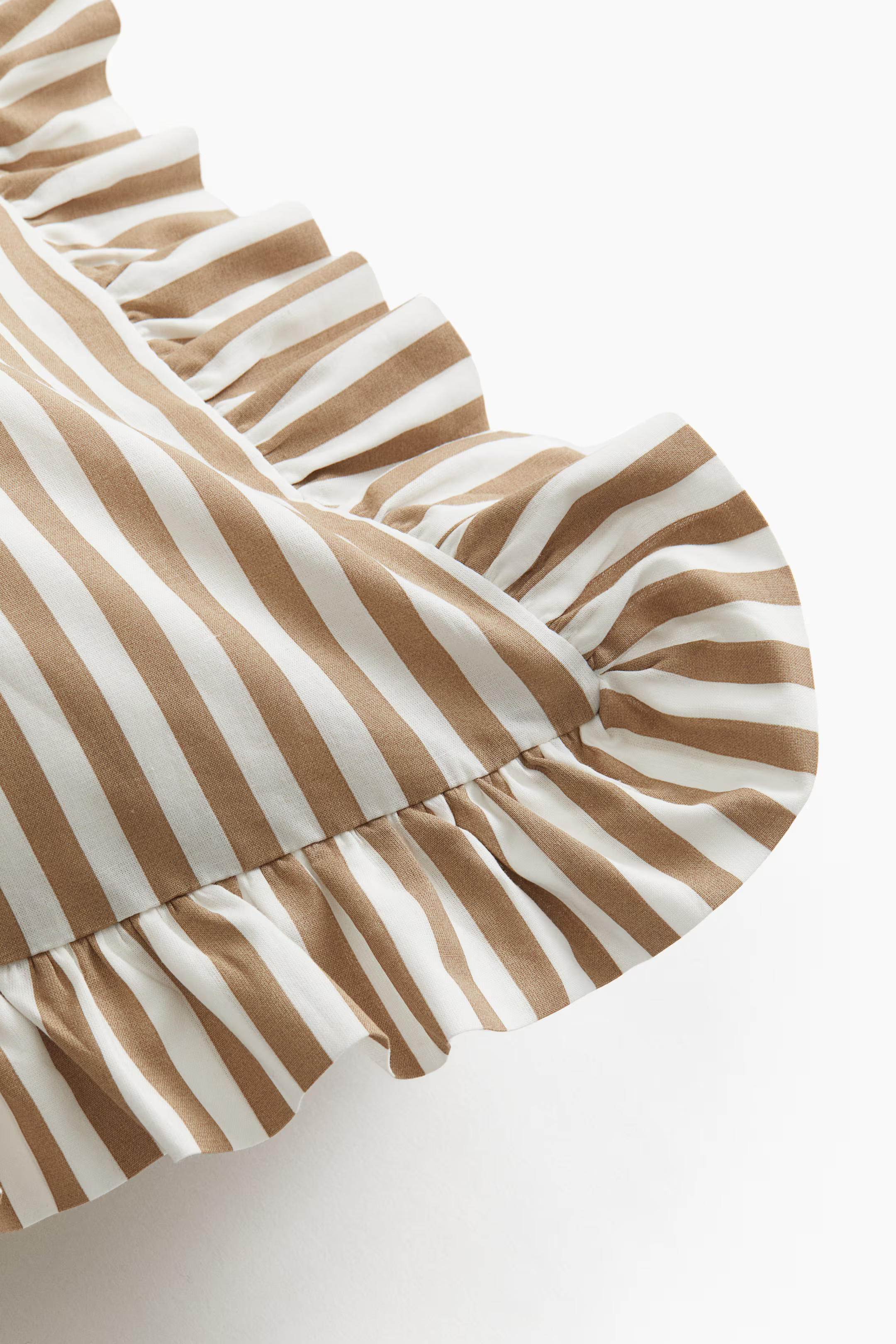 Ruffle-Trimmed Cotton Cushion Cover | H&M (US + CA)