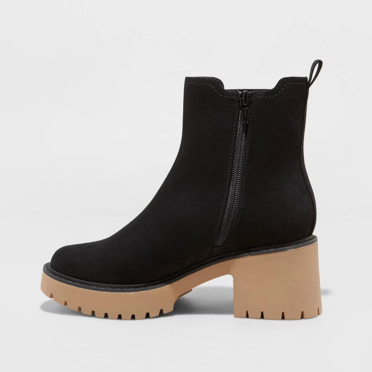 Women's Crispin Chelsea Boots - Universal Thread™ | Target