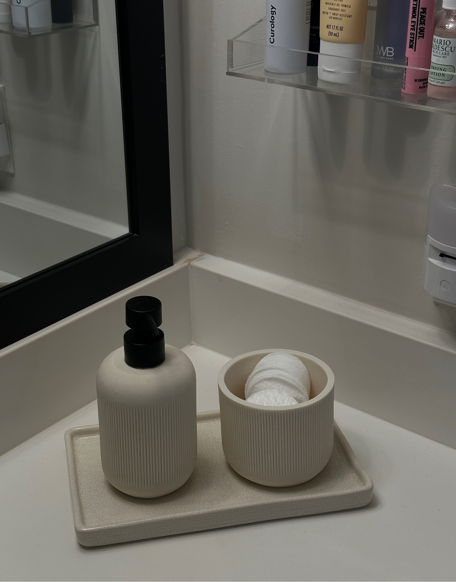 Soap dispenser, tray and holder! 