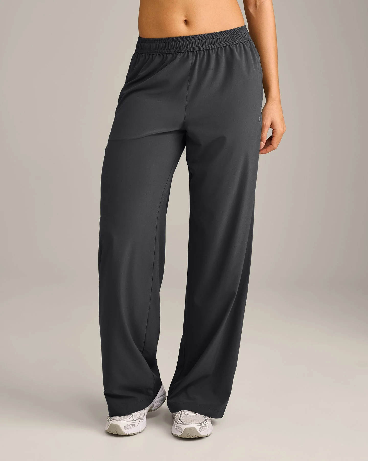 AirMove™ Straight Leg Pants with Reflective Logo 
 Coal | Oner Active (UK / US)