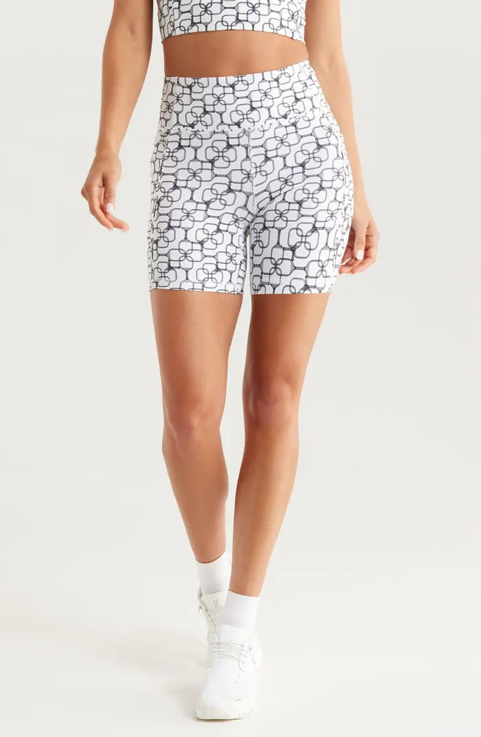 On Point Bike Shorts with Pockets | Nordstrom