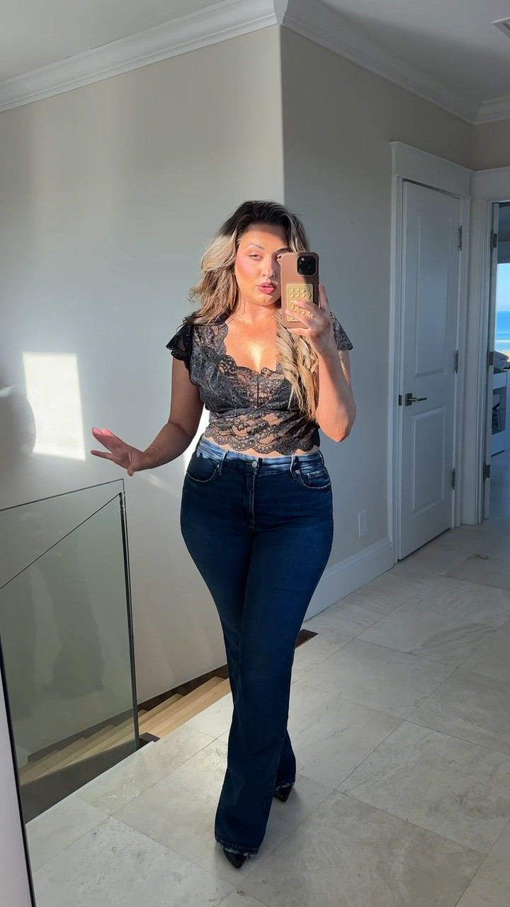 haul with all my favorite @adoreme pieces! These pieces are absolutely gorgeous + they are so affordable!

Tops: medium
Bottoms: large #LTKValentine 

Comment SHOP below to receive a DM with the link to this post on my LTK ⬇ https://liketk.it/5R9ty #ltkootd #ltkmidsize

#LTKgrwm #LTKootd #LTKMidsize