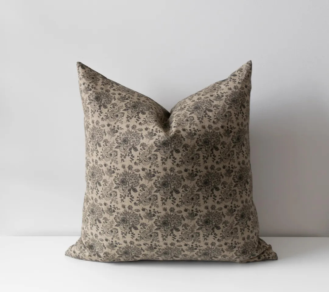Elizabeth Pillow Cover | Vintage Style Floral Throw Pillow - Etsy | Etsy (US)