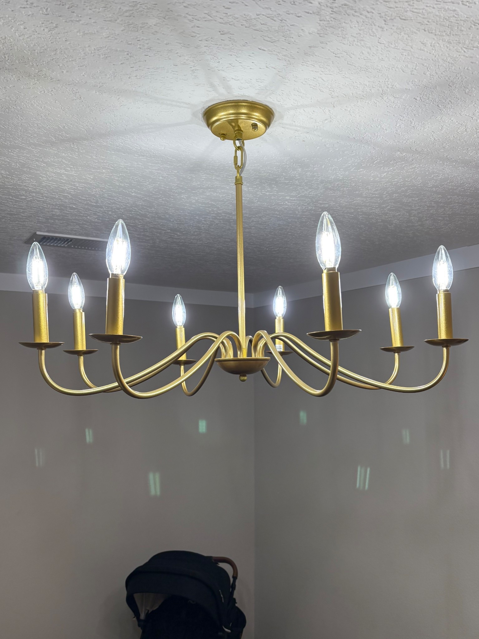 I have this chandelier in 3 diff rooms in my house! 10/10! 😍