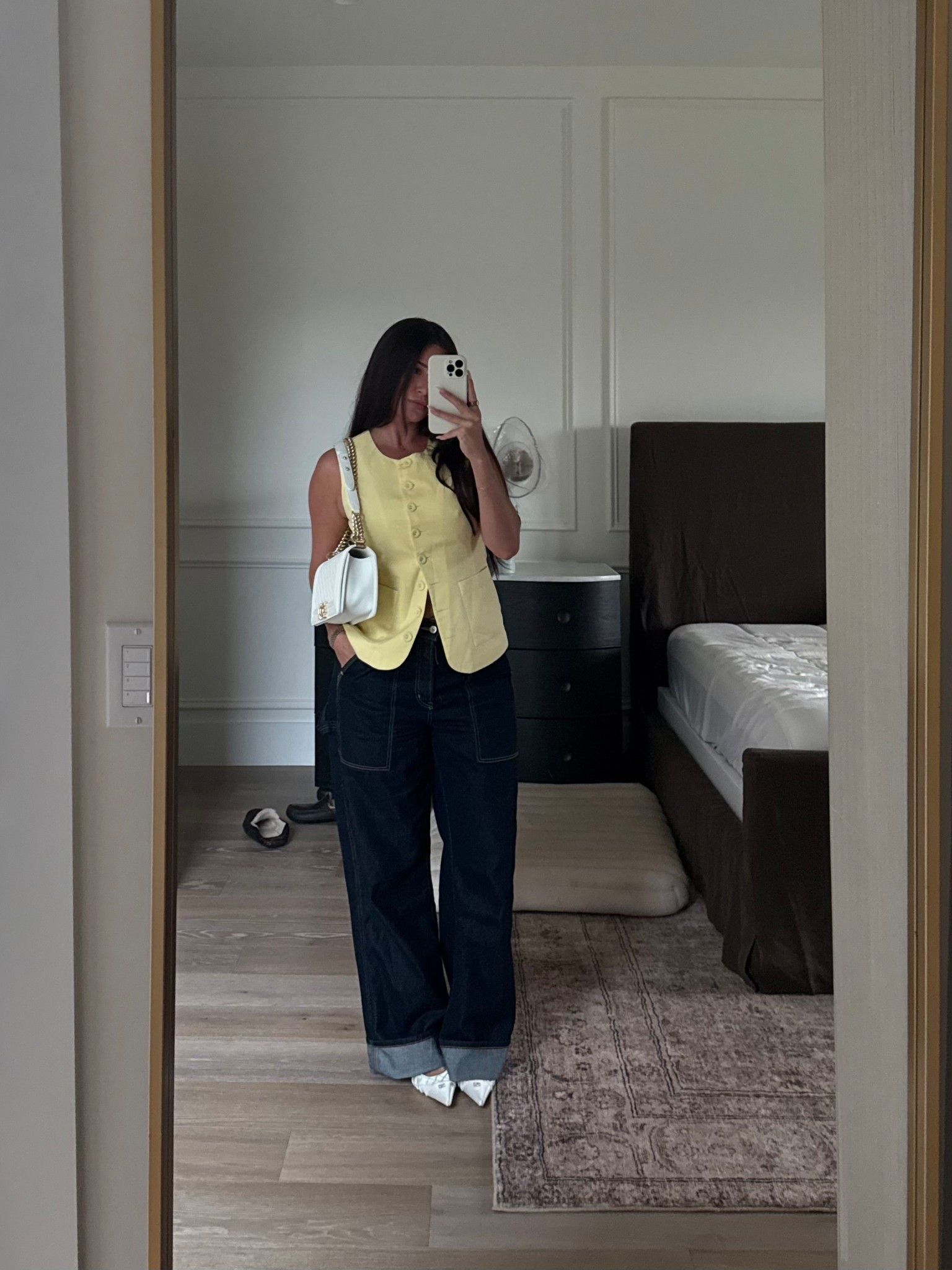 Top size M
Jeans size 29
