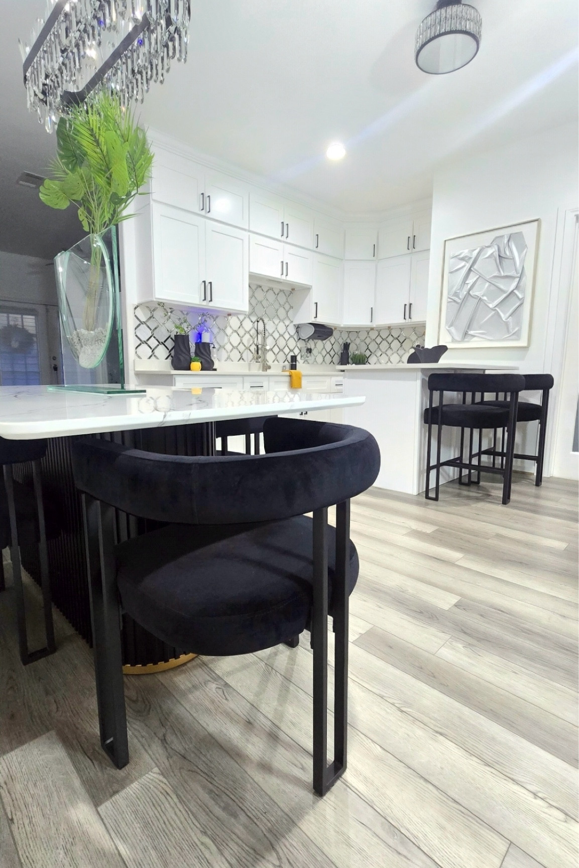 Luxurious chairs and bar stools
@Pop Maison 