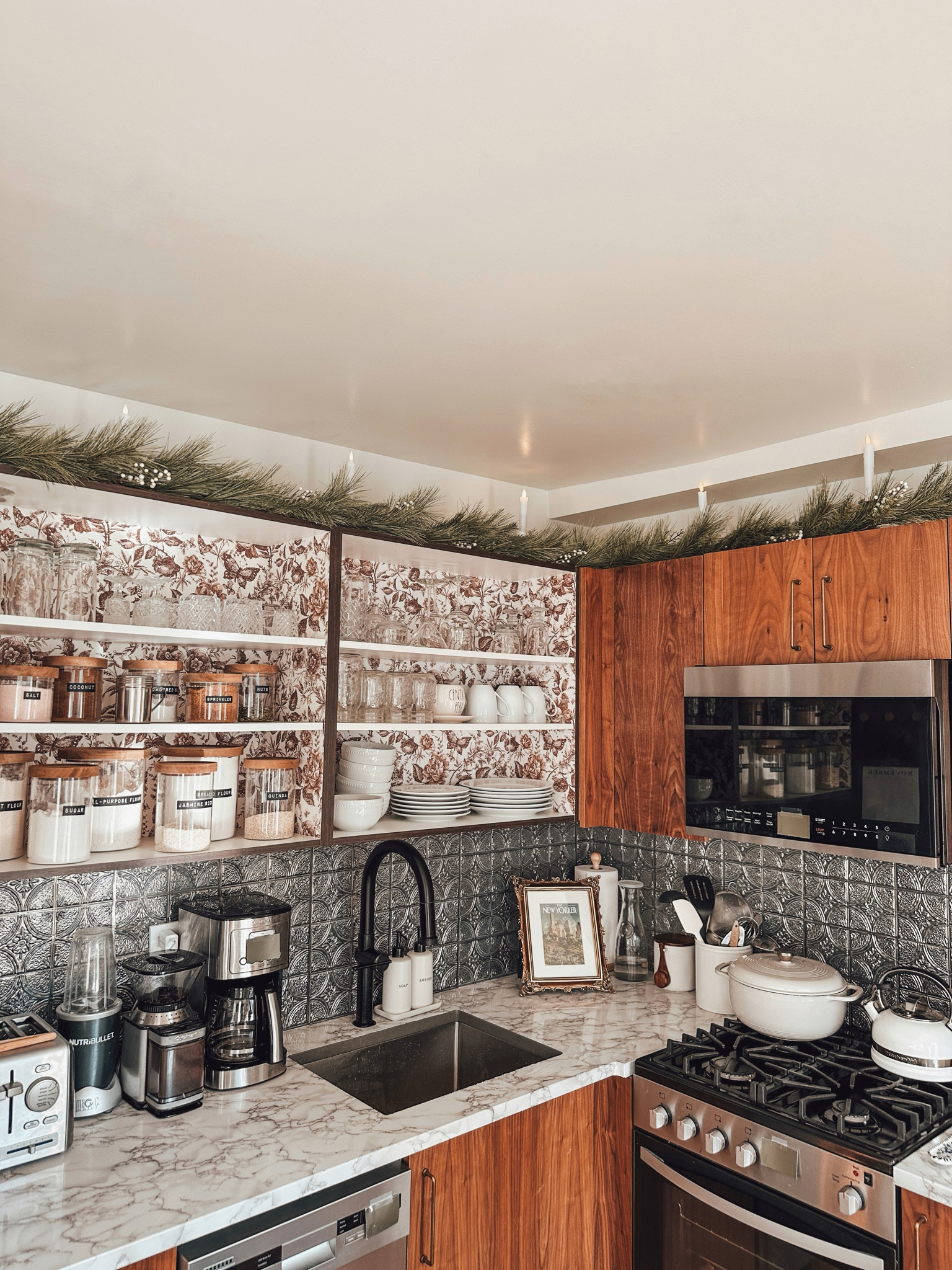 We’re getting cozy over here! Put up some Christmas garland & battery operated candles in the kitchen🕯️ 

#LTKhome #LTKSeasonal