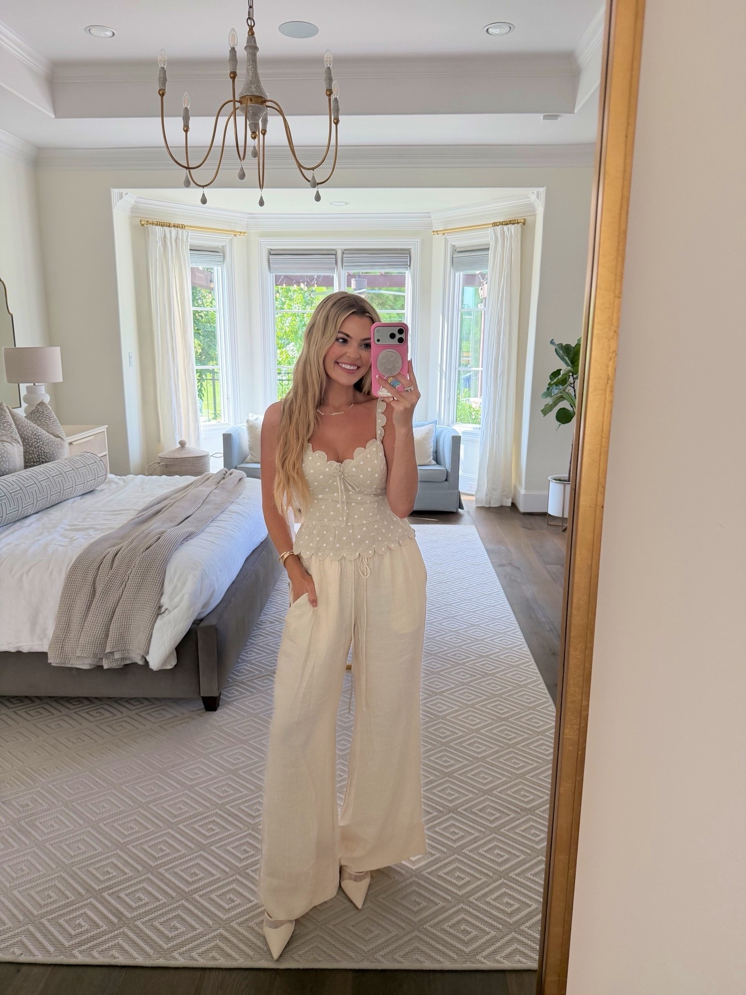 tonight’s outfit for my mother-in-law’s birthday dinner! (wearing size small in top & pants)

electric picks code - JESS20
the sis kiss code - JESSCRUM

#LTKootd #LTKmomlife #LTKdayinmylife