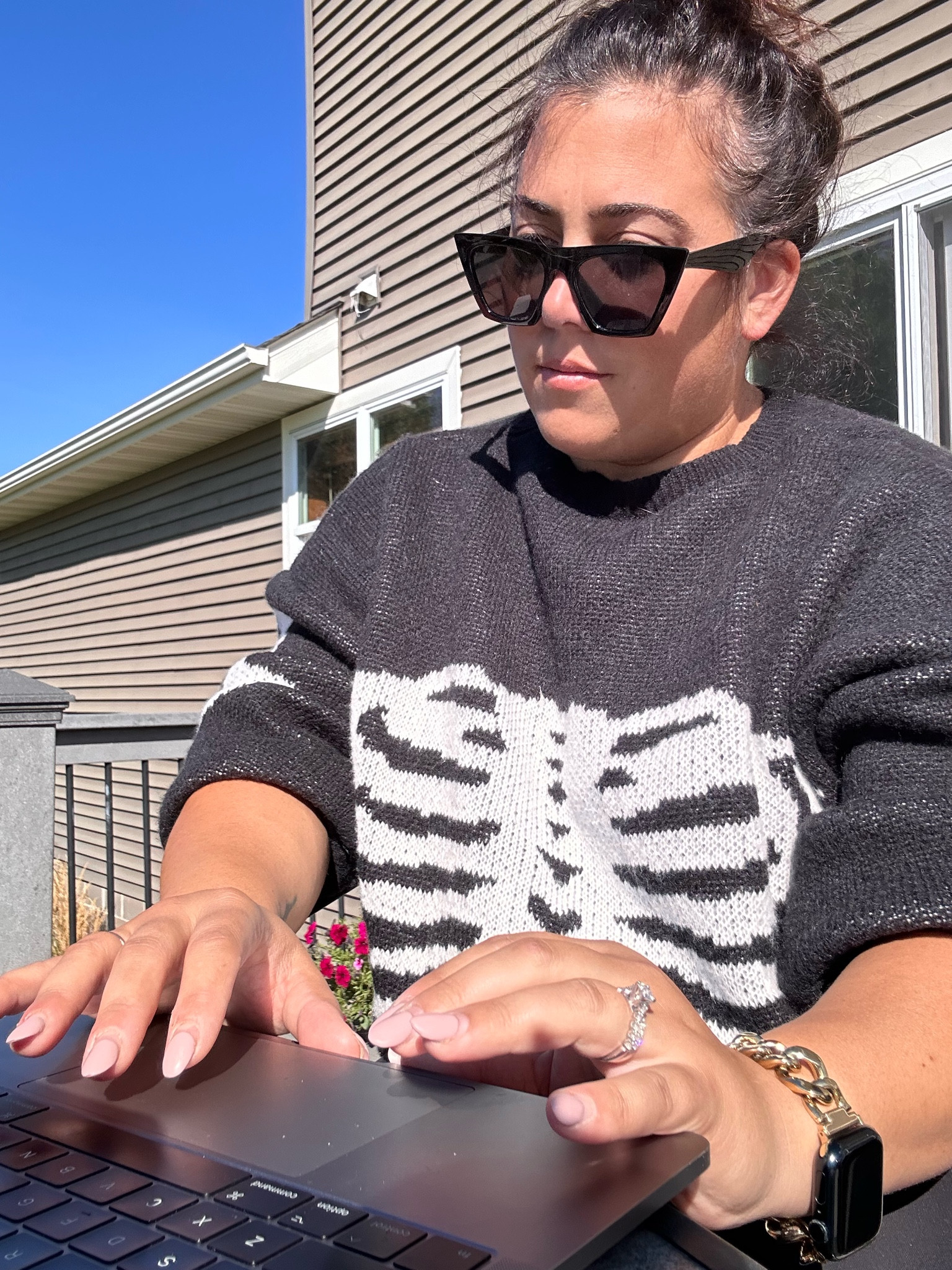 Sweatah weathah… but make jt spooky 💀🖤



#LTKSeasonal #LTKFindsUnder50 #LTKMidsize