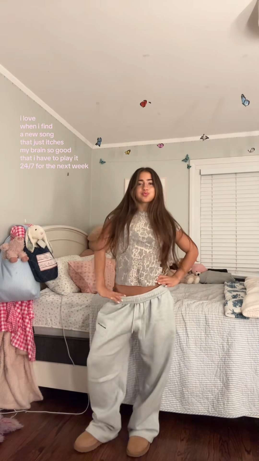 got a lot of questions about my shirt & it's from urban!!!😚😚😚 

 #LTKgrwm #LTKootd