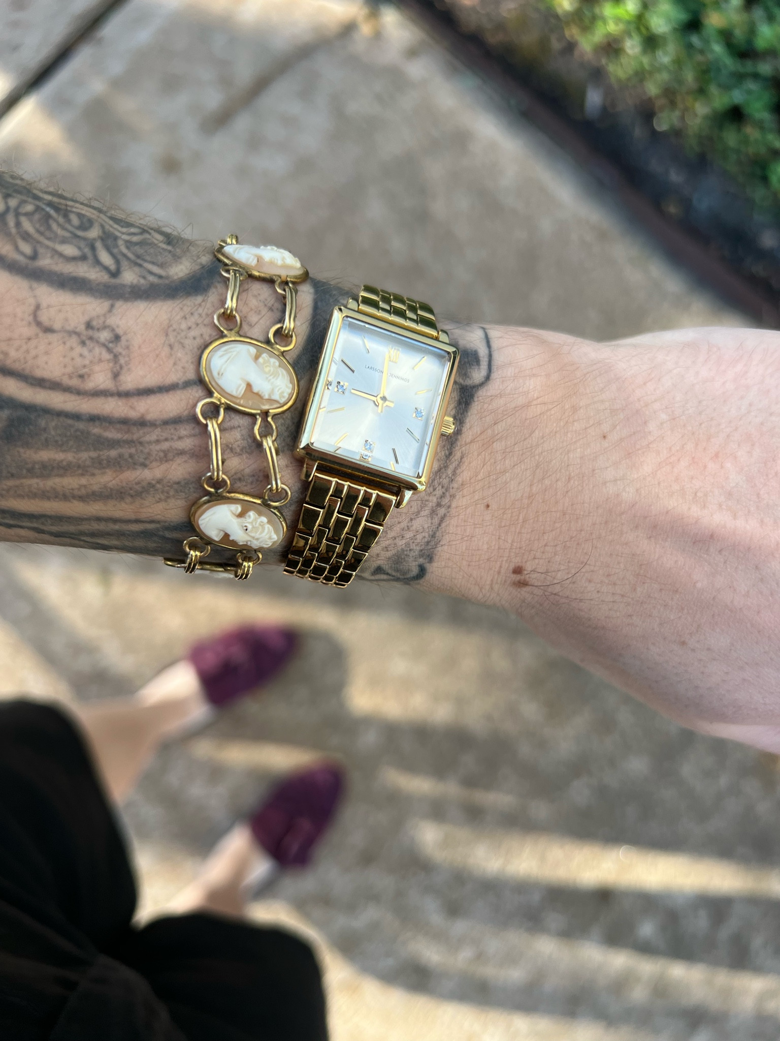 Elegant gold watch perfect for your fall outfits 

Larsson and Jennings boyfriend watch pictured

#LTKGiftGuide
