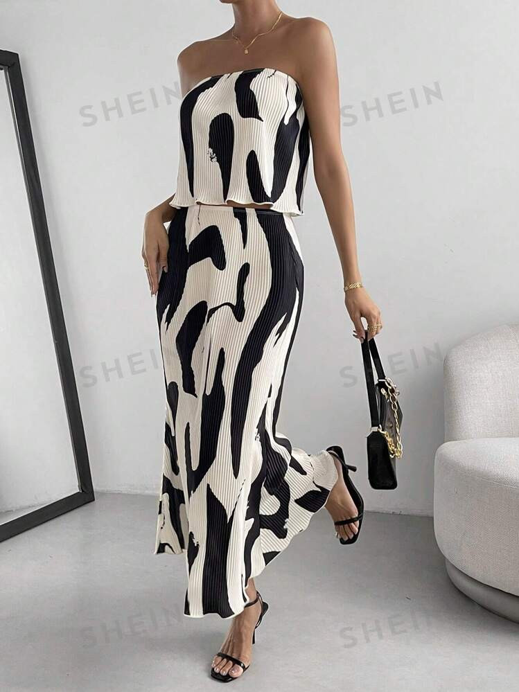 SHEIN Privé Graphic Print Tube Top & Skirt | SHEIN USA | SHEIN