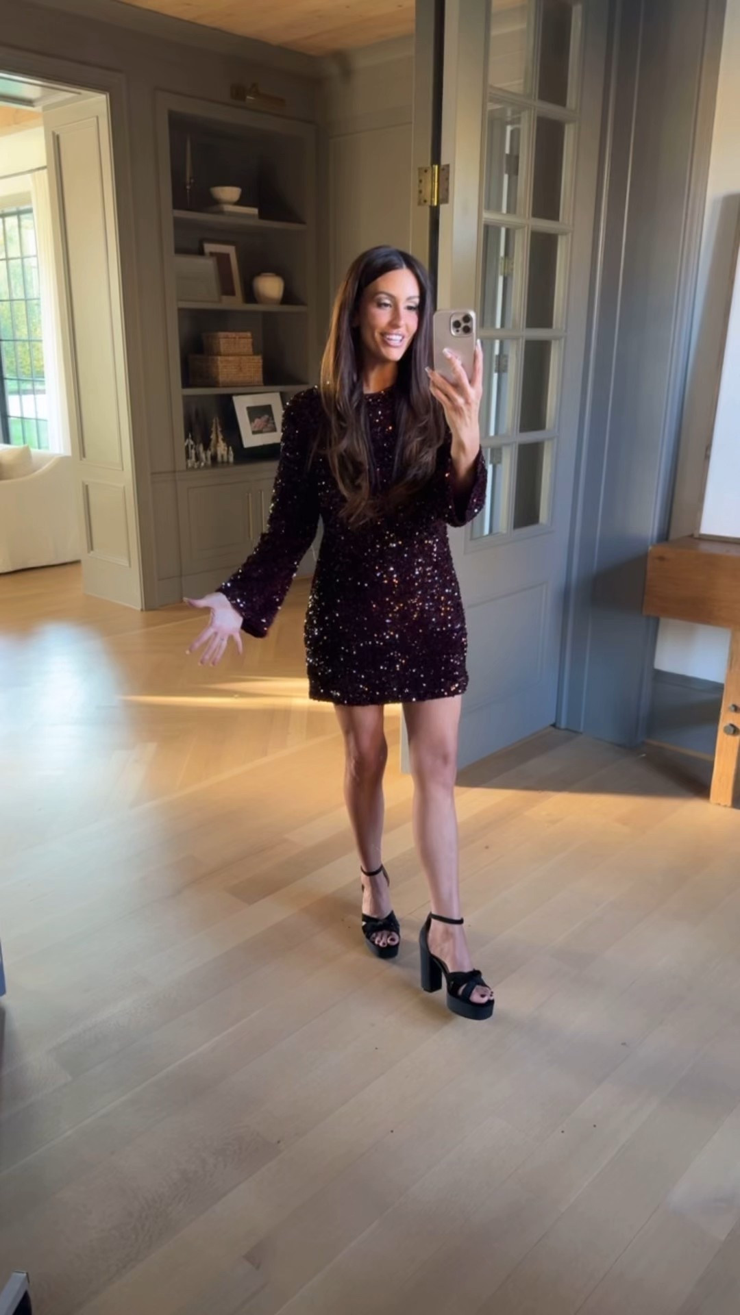 Code sarah35 for 35% off holiday looks at Vici 