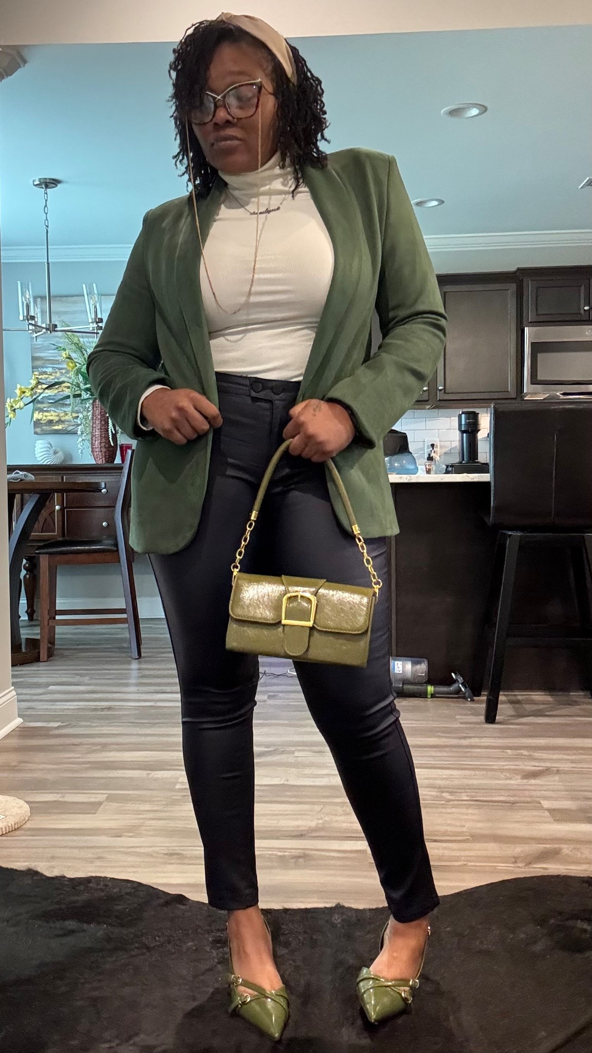 Casual Friday Business Flow

Blazer is a L
Pants are an XL (very loose on my waist but fitted everywhere else 

#LTKOver40 #LTKStyleTip #LTKWorkwear