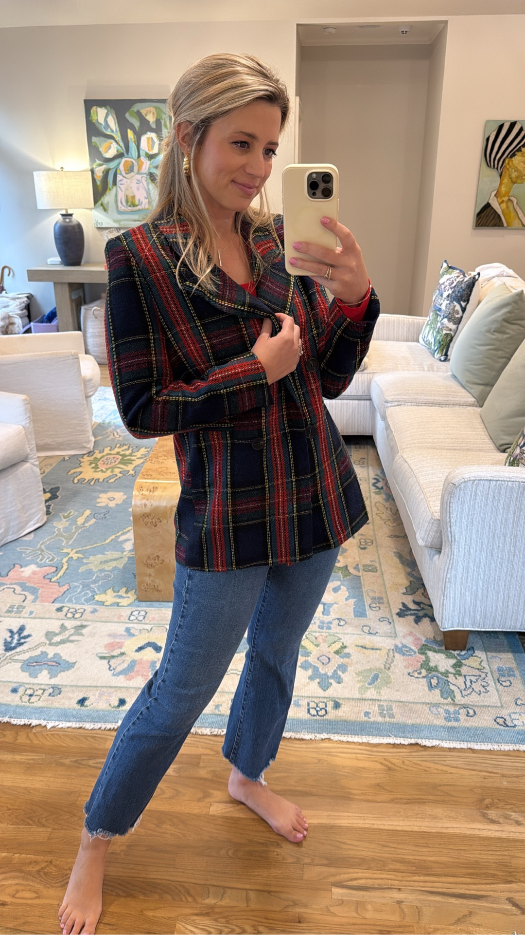 Holiday pieces coming in hot❤️💚How festive is she?! Obsessed with how comfy this is!! Wearing size small for reference. #holiday #holidayparty #christmas 

#LTKParties #LTKSeasonal