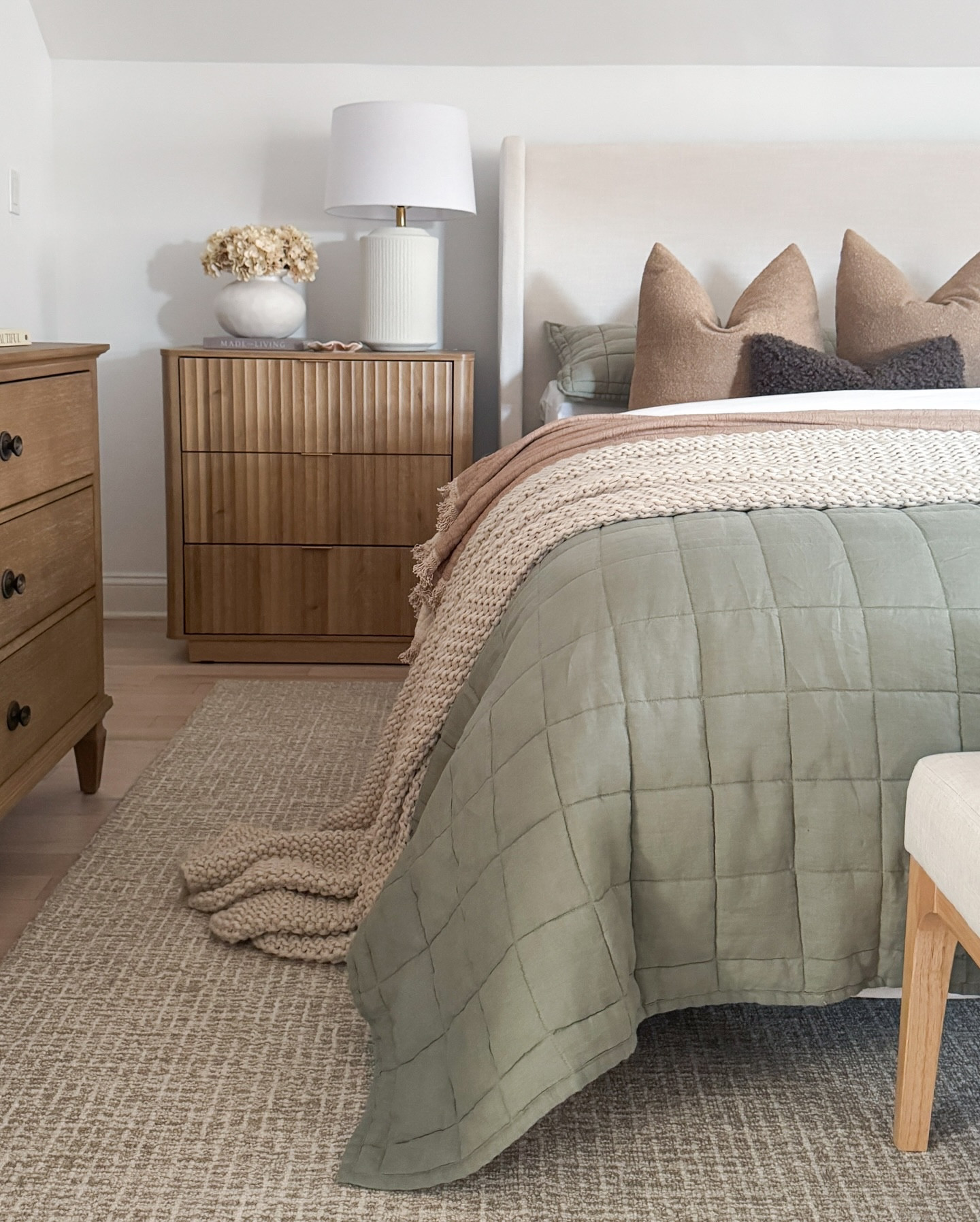 Sharing some latest winter cozy bedroom stills for those that love zooming in taking in all the details. I still can’t believe it’s almost the end of December, but here we are, feeling all the cozy feels in our bedroom. ✨🧦🧸🕯️

And can we talk about this chandelier? You wouldn’t guess where it’s from. Can I give you a hint? It’s stylish, affordable, and totally worth checking out. 👌 Scroll to shop!! 

.
.
.

#bedroomgoals #cozyvibes #affordableluxury #homeinspo #neutraldecor #bedroommakeover #interiorstyling #modernorganic #homedecorideas #bedroominspiration #cozycorners #interiorandhome #dreambedroom #targetstyle #targethome

#LTKSeasonal #LTKHome #LTKStyleTip