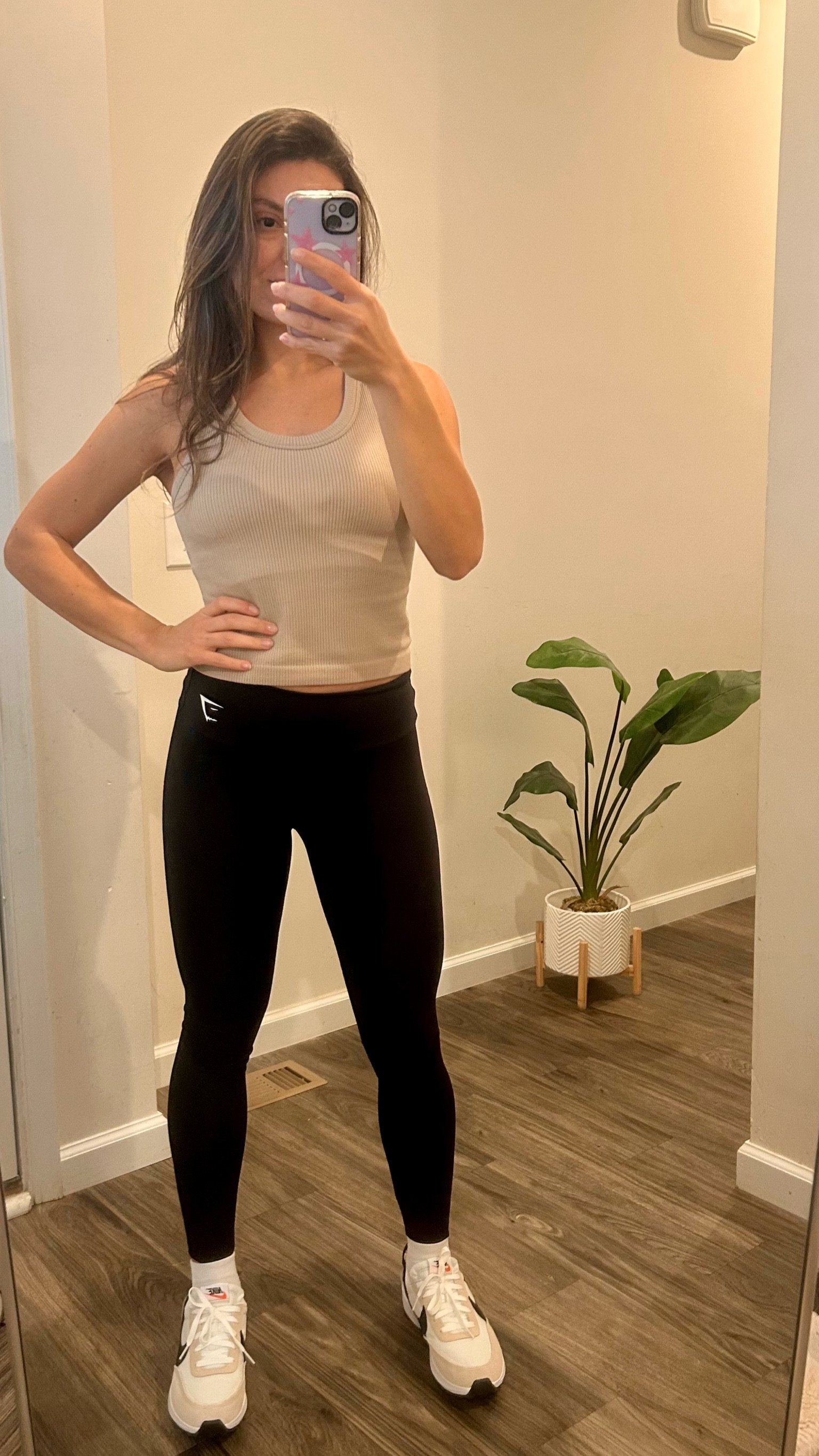 Linking my workout outfit 💪🏼

Leggings are Small, next time I'll go for a Medium size.

#gymoutfit #workoutoutfit #gymgirl

#LTKFitness #LTKShoeCrush #LTKSaleAlert