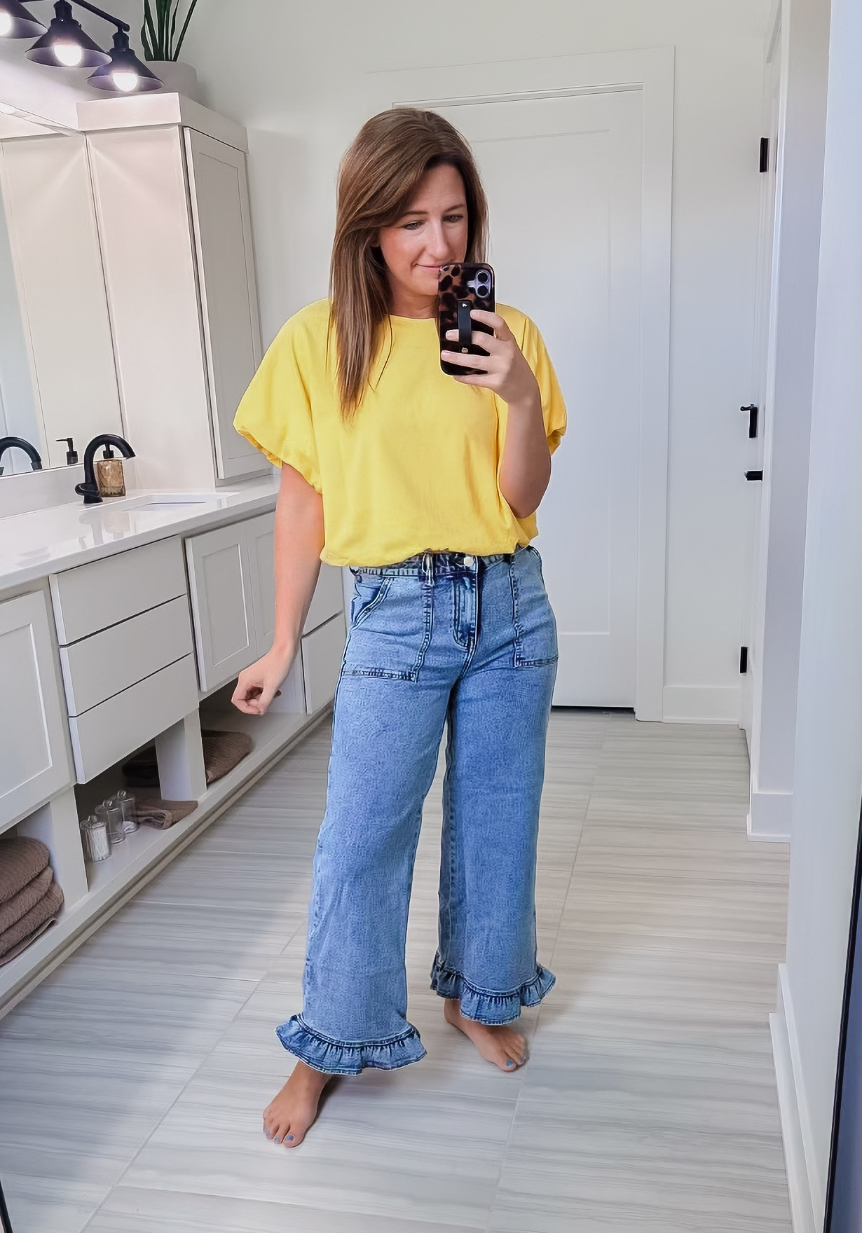 A school drop off outfit for moms. I didn't do my hair and there are no accessories. Minimal makeup and my outfit does the rest of the talking. I'll be walking up to those elementary doors feeling hot and confident after rushing around early in the morning getting everyone ready.  

 #LTKdayinmylife #LTKootd #LTKmomlife