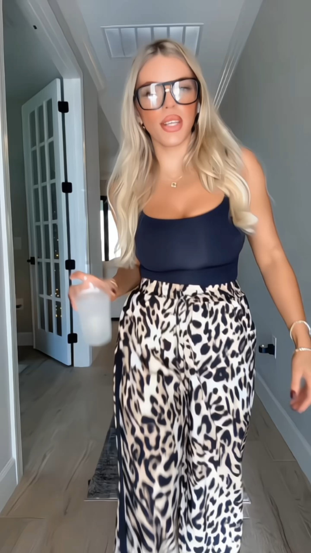 Always down for a leopard and black combo and these Amazon pants check all the boxes for me! Comfy, cute, casual feels like pajamas but a cute enough to wear outside 10/10! Size small 👌🏻 