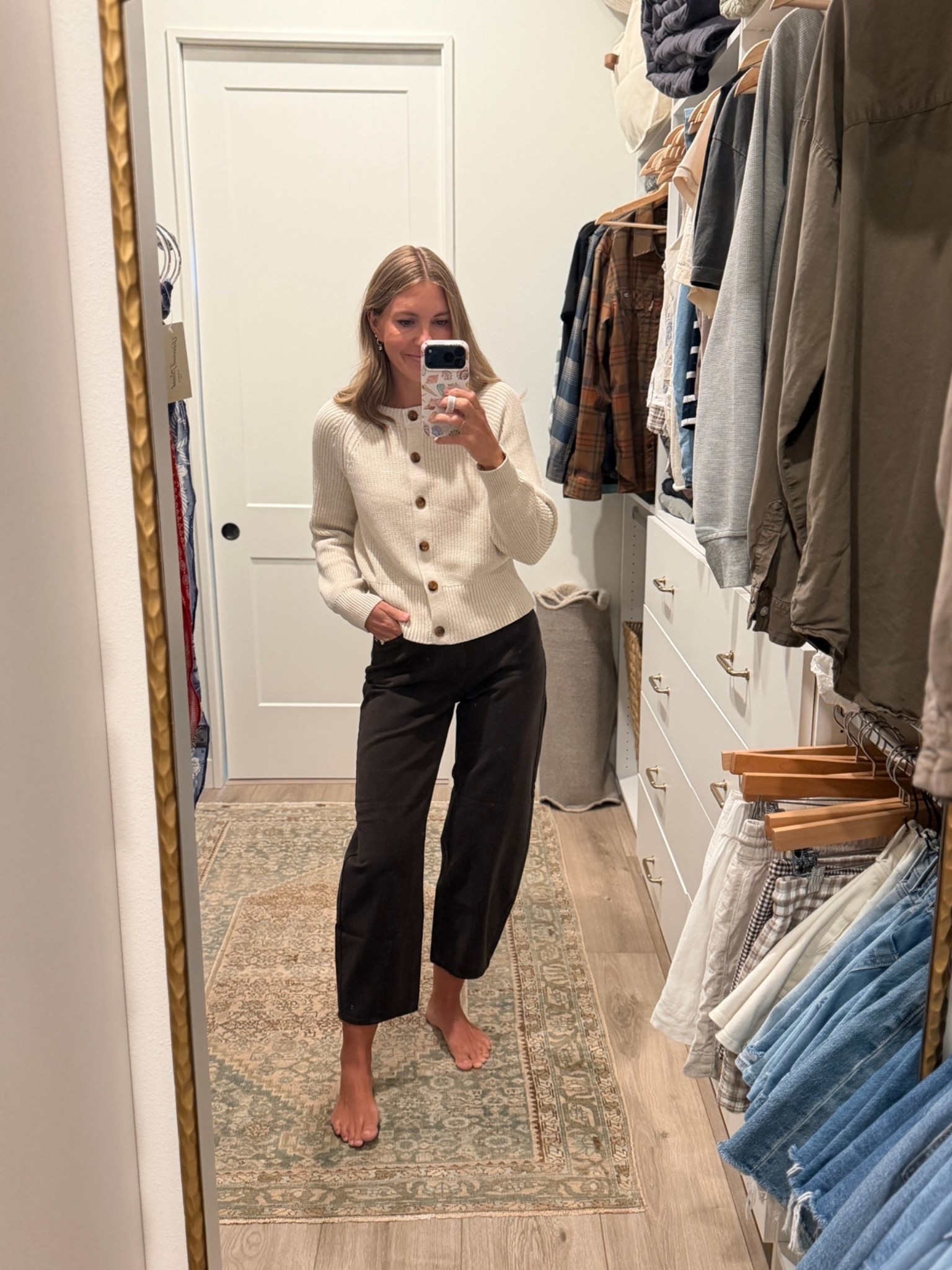 New charcoal, brown barrel jeans from target! I’m also loving this new cardigan, comes in a couple different colors. I size up to a medium in the cardigan for a little oversized fit.

#LTKSeasonal #LTKSaleAlert #LTKootd