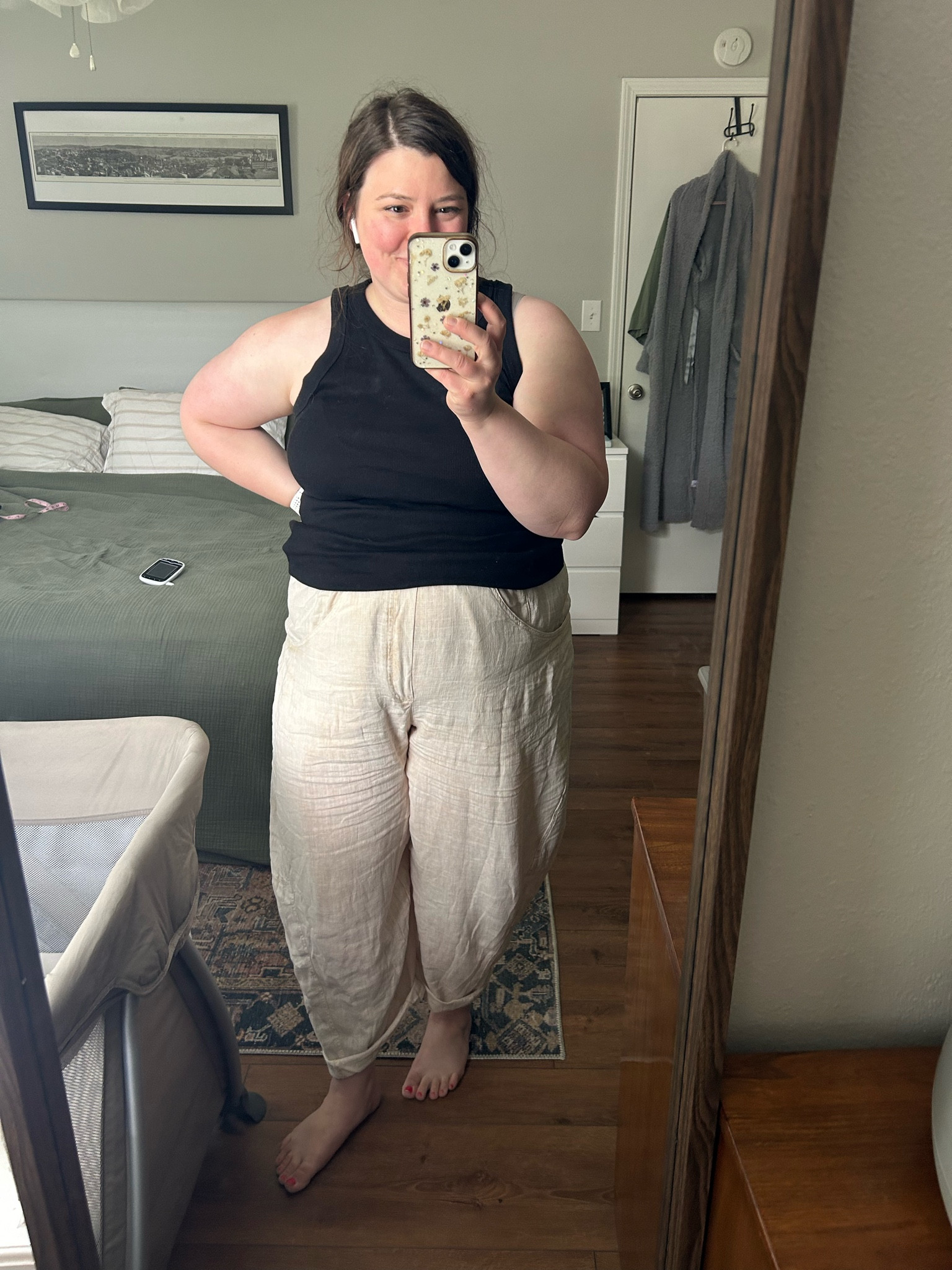 barrel pants! not loving the distressing on these but really like the silhouette. wearing XL

#LTKmidsize