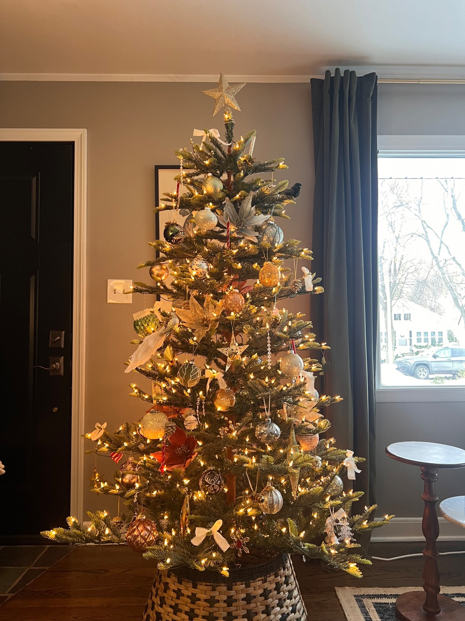 the best tree 🫶🏼


#LTKSeasonal #LTKHome #LTKHoliday