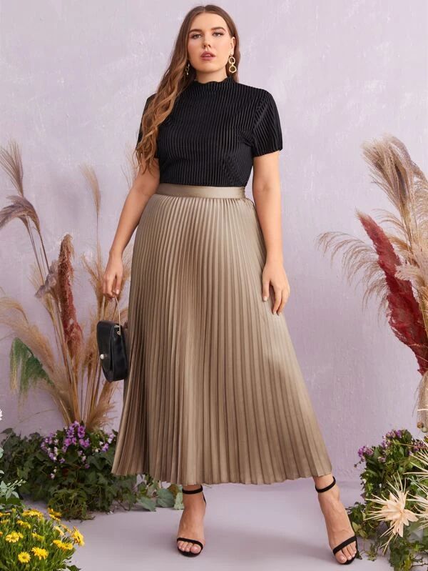 SHEIN Plus Solid Pleated Skirt | SHEIN