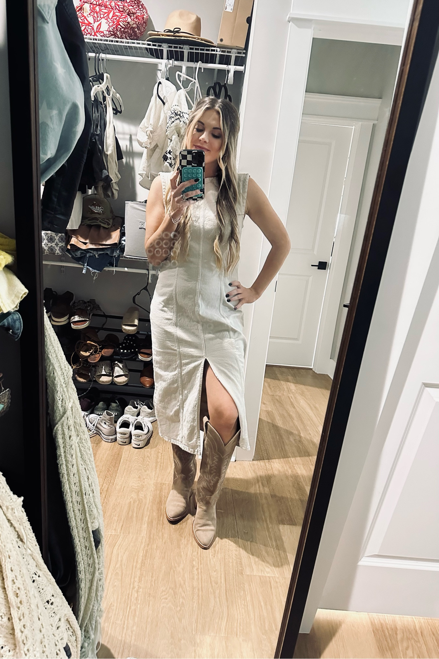 We love a good midi dress🪩

#denim #midi-dress  

#LTKshoecrush #LTKsalealert #LTKfindsunder100