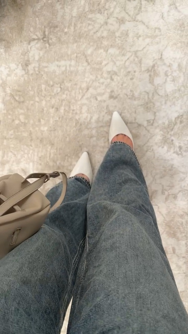 Love love the wash of these jeans! I’m just shy of 5-7” wearing the size 24, I sized down one so I would say they run slightly big #stylinbyaylin #aylin #jeans 

#LTKBeauty #LTKgrwm #LTKOver40