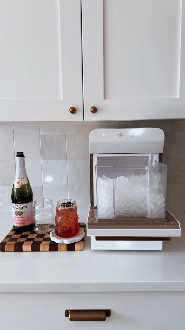 Pebble ice maker
Nugget ice maker
Ribbed glass cup
Checker wood cutting board
Butcher block


#LTKhome #LTKVideo #LTKsalealert