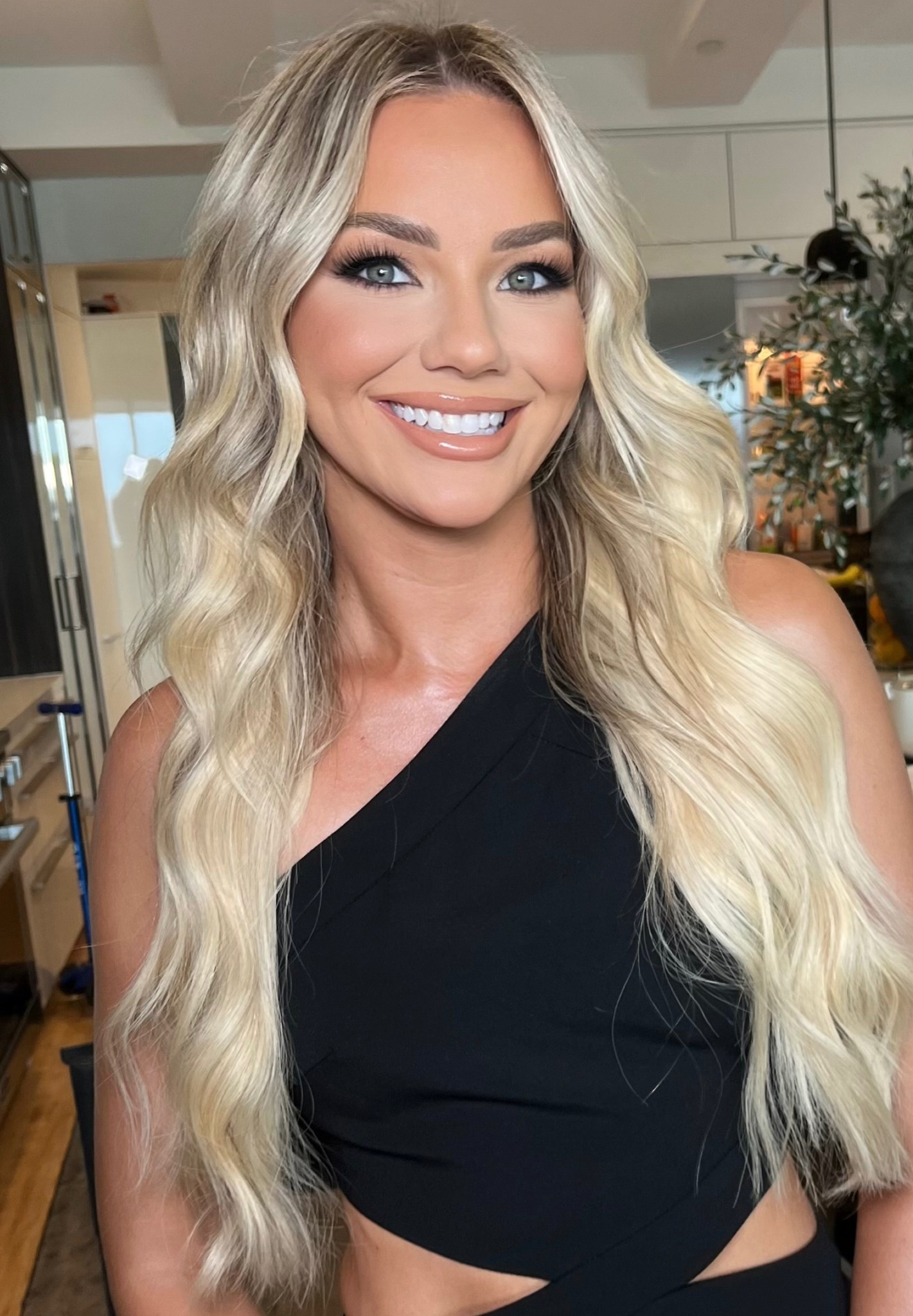 Chelsea Freeman’s makeup for Choc gala

Lip pencil Morphe Sweetheart and Kevyn Aucoin Gloss in Drita