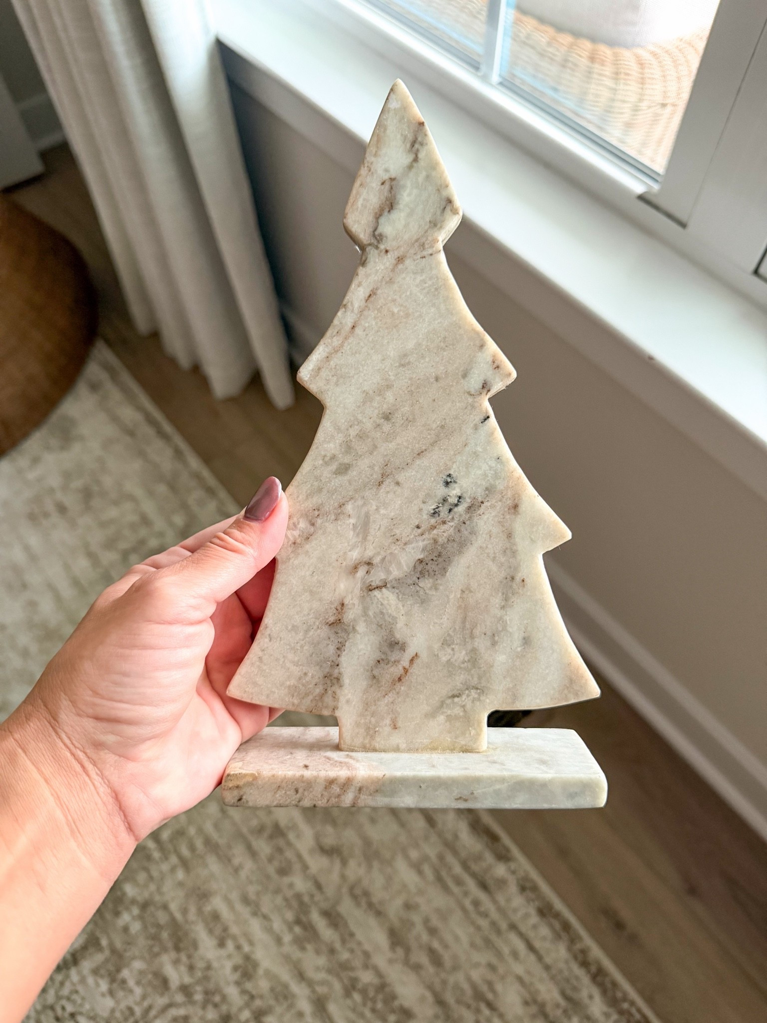 Marble Christmas tree decor 10/10!
#marblechristmastree #holidaydecor #christmasdecor @Walmart

#LTKHome #LTKSeasonal