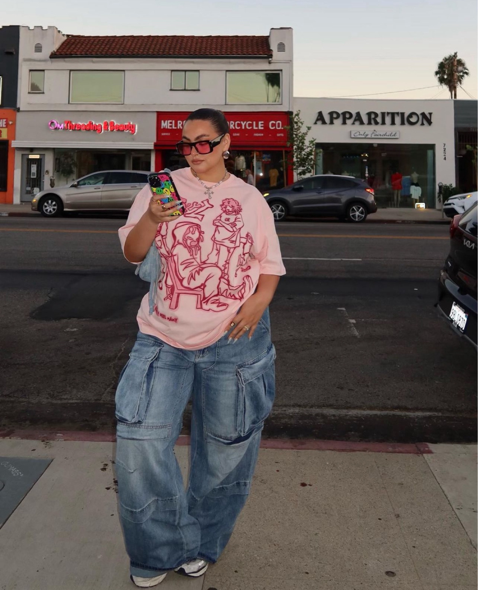 Cargo jeans + graphic tee combos always hits💕

Streetwear, street style, baggy jeans, cargo pants, graphic tee, fall outfit, fall fashionn

#LTKStyleTip #LTKMidsize #LTKPlusSize