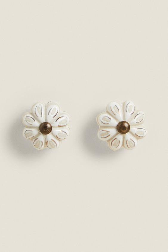 SET OF CERAMIC FLOWER KNOBS (SET OF 2) | Zara US