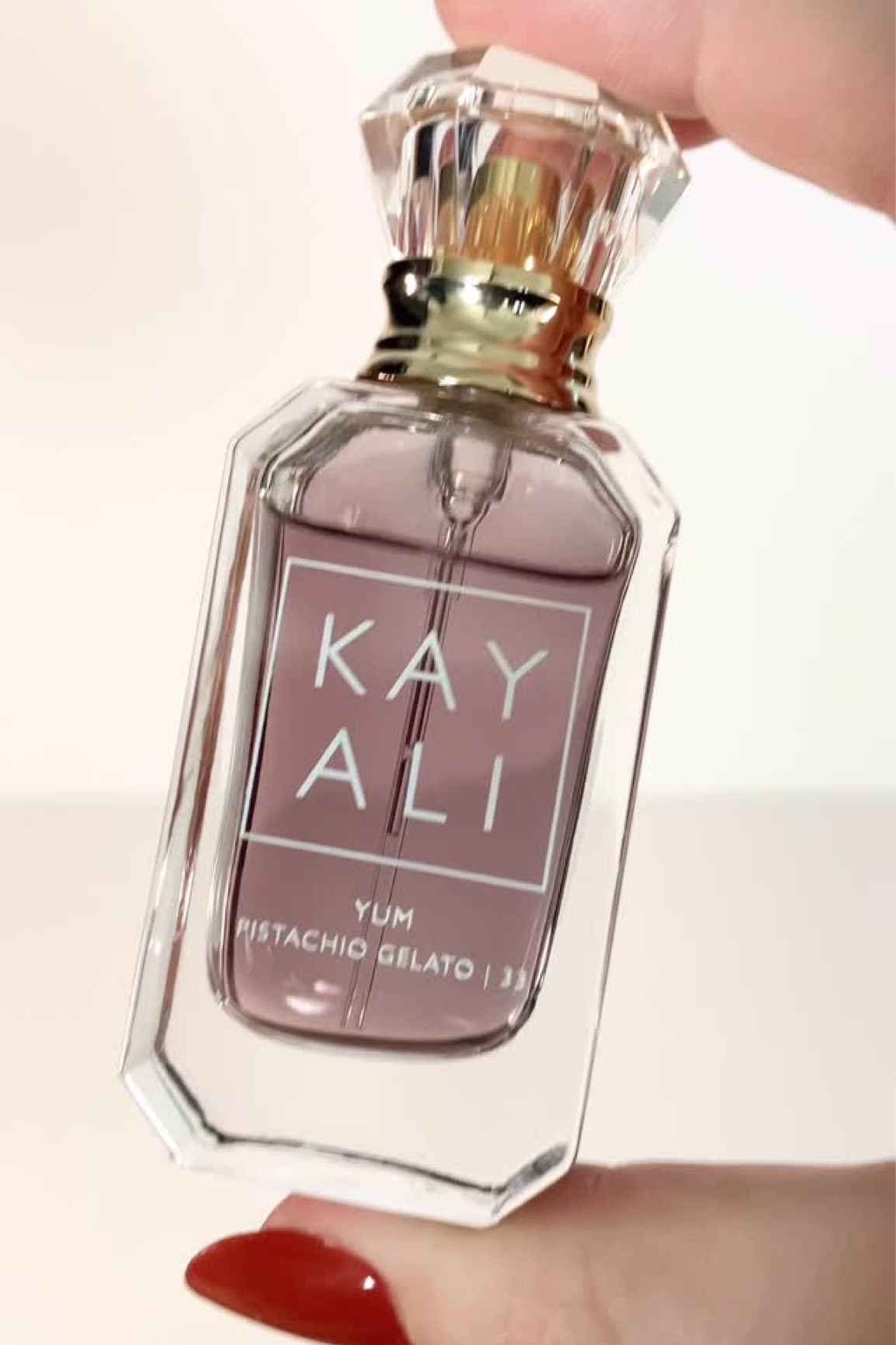 💚 @kayali Yum Pistachio Gelato | 33 #gifted

🍨 Pistachio gelato, cotton candy & whipped cream 

Thank you to @kayali and @skeepers_us for gifting me this fragrance!

.
.
.
.
.

#kayali #skeepers #ugc #beautyugc #beauty #Fragrance #Perfume #PerfumeCollection #ScentOfTheDay #FragranceLover #PerfumeAddict #FragranceCollection #PerfumeReview #LuxuryPerfume #FragranceCommunity #PerfumeLovers #FragranceAddict #PerfumeOfTheDay #FragranceObsessed #PerfumeLover #LuxuryFragrance #FragranceOfTheDay #PerfumeCommunity #Scent