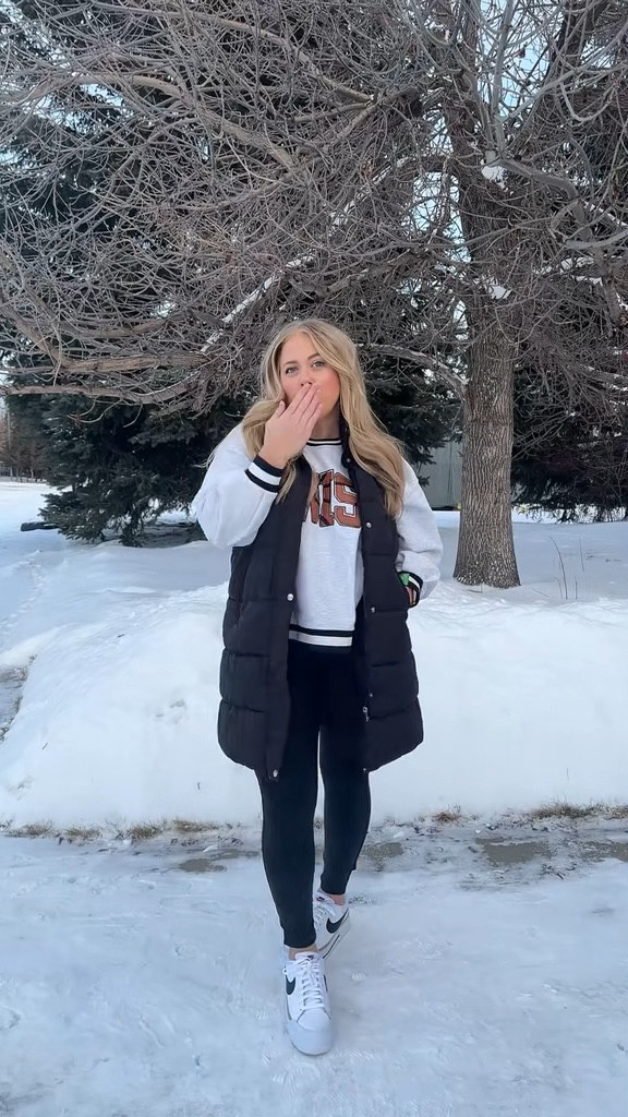 Gameday outfit 

Basketball mom/ Queen of sparkles

#LTKMidsize