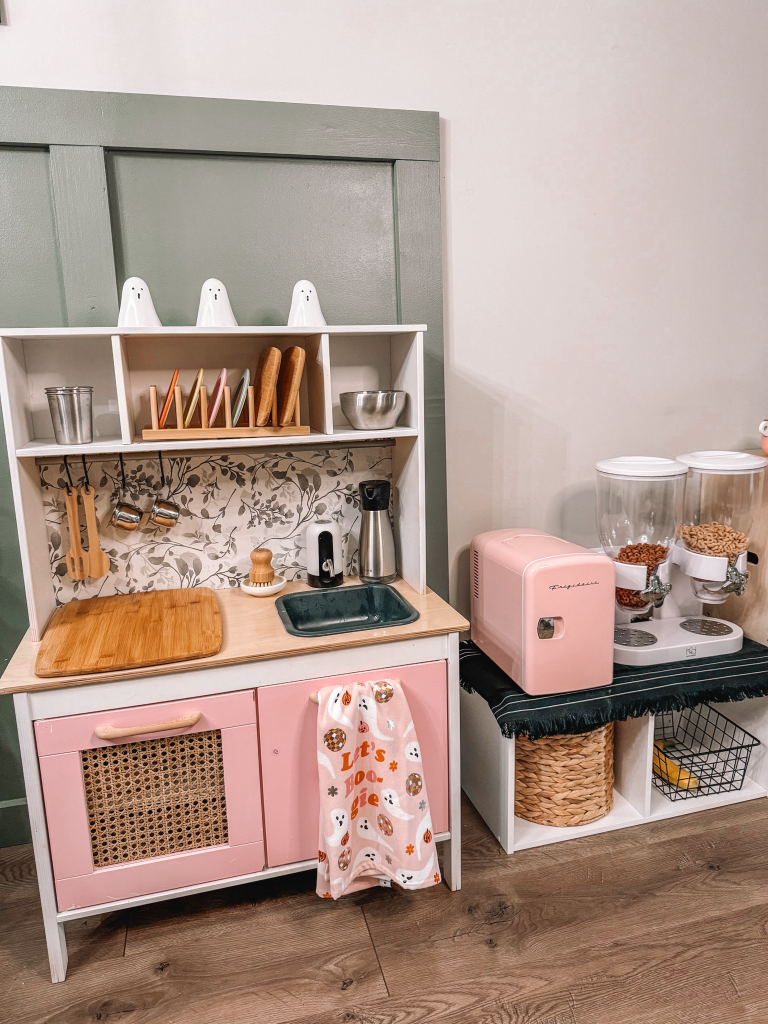 Toddler Montessori functional kitchen 🫶🏻

#LTKFamily #LTKHome #LTKKids