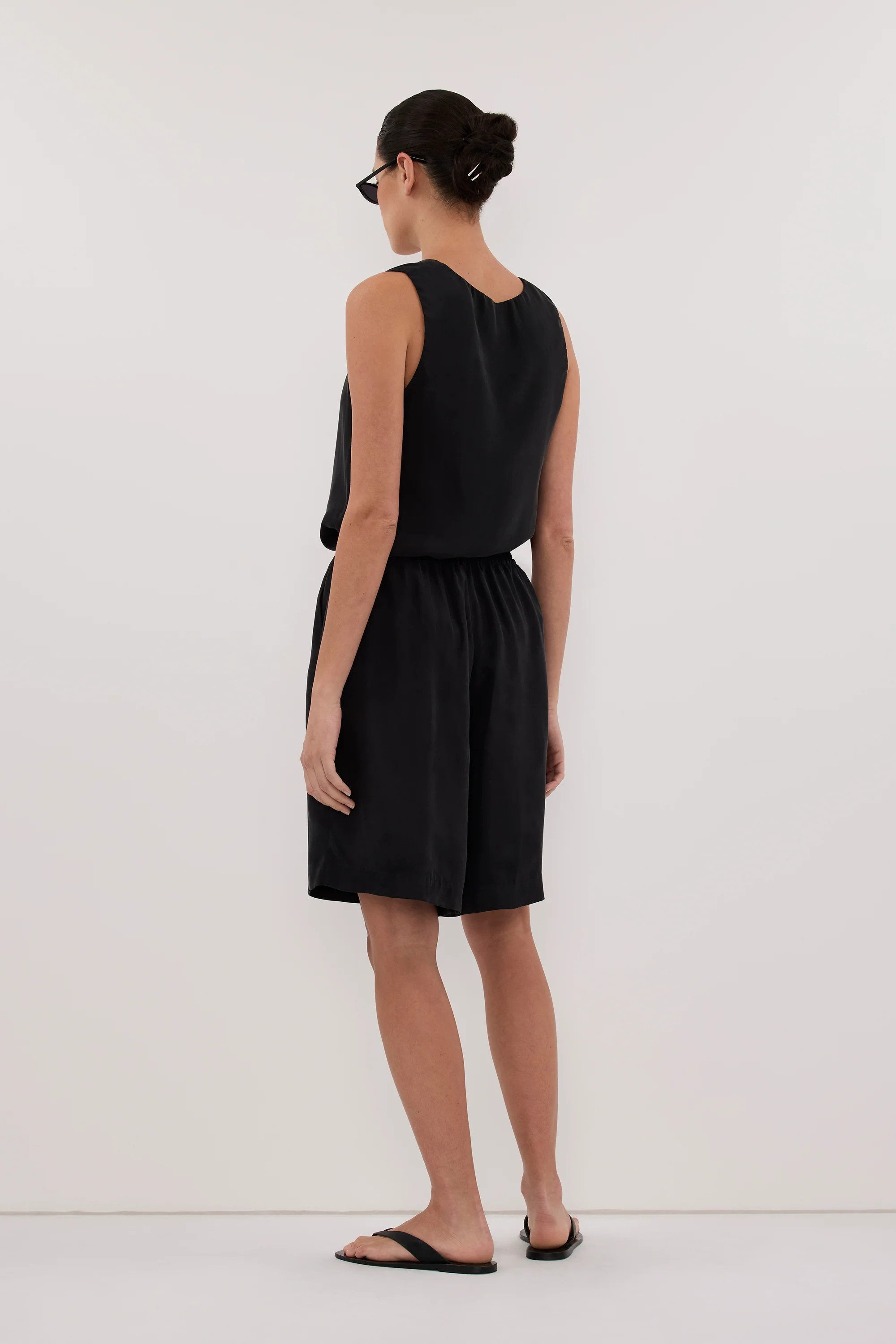 ALICE BLACK CUPRO BERMUDA SHORT | DISSH