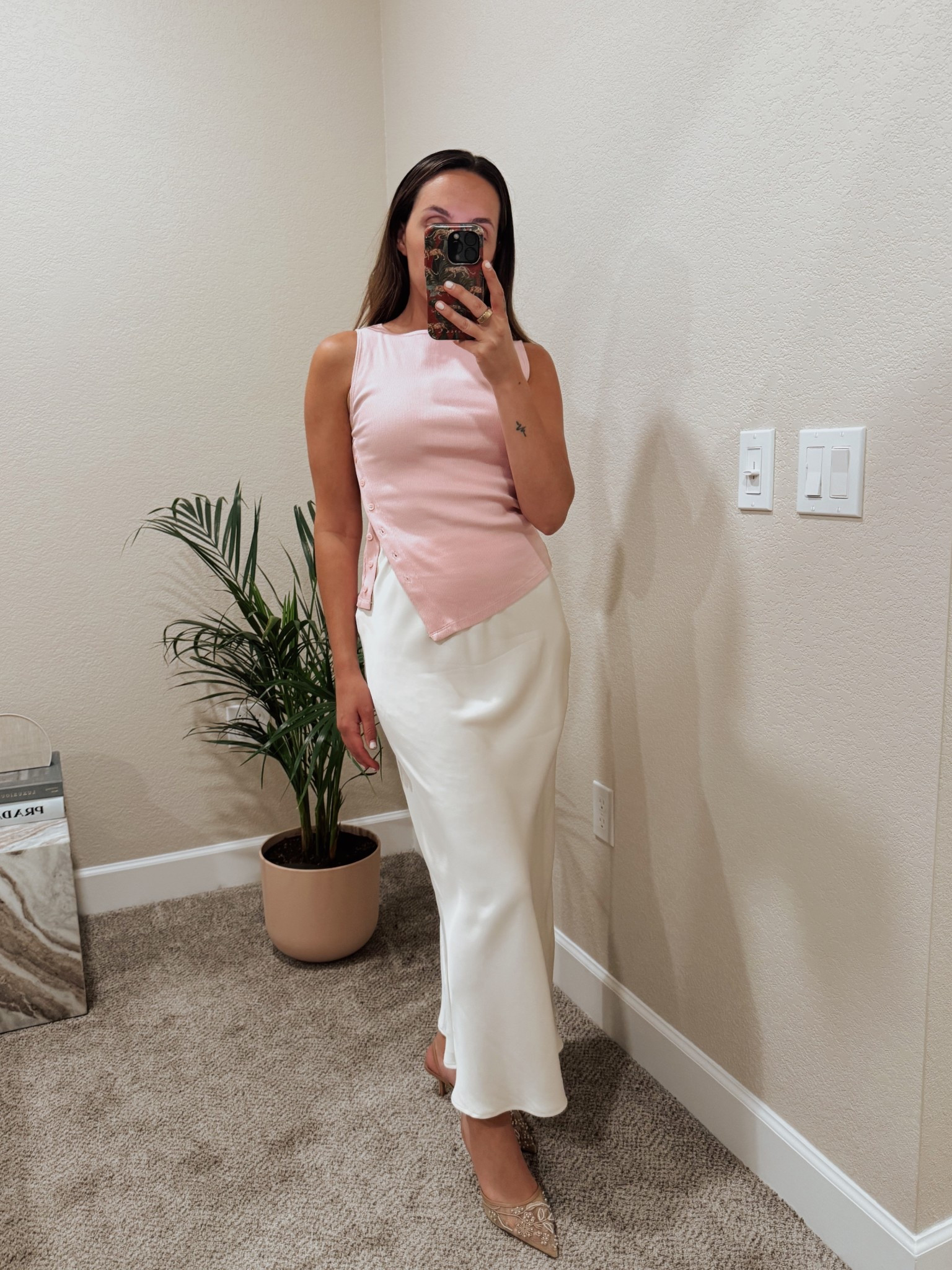 Dinner OOTN 🐟🍣


Spring outfit, summer outfit, ootd, silk skirt, reformation, style tip

#LTKFindsUnder100 #LTKShoeCrush #LTKStyleTip