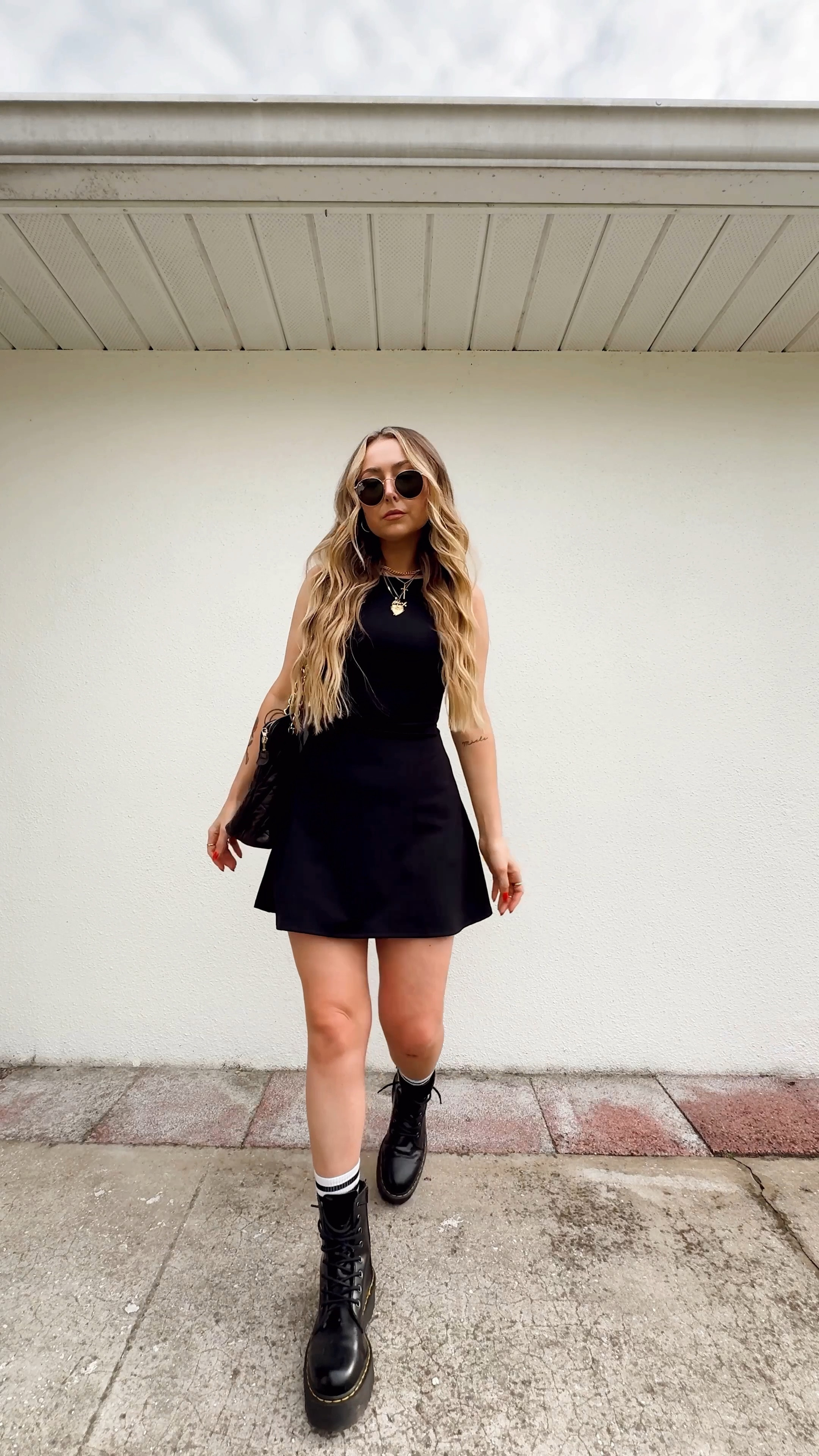 The perfect little black dress!! Attached shorts.. and the fabric is so good you don’t even need to wear a bra with it (and I literally always have to wear a bra so this is major) I’m wearing the size Small and have a 28” waist / I’m 5’5



#LTKWatchNow #LTKSpringSale #LTKFindsUnder50