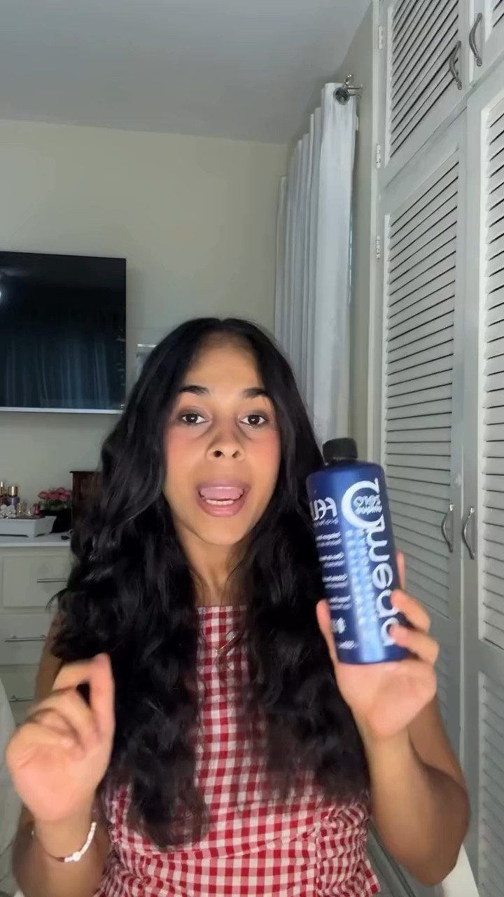 Este producto es que utilizo para mantener el cabello de alante manejable, porque por sudor siempre suele ponerse feo súper rápido. 

Comenta si quieres que te envie el link del producto ♥️

#nanoplastia #cuidadodelcabellonatural #felps