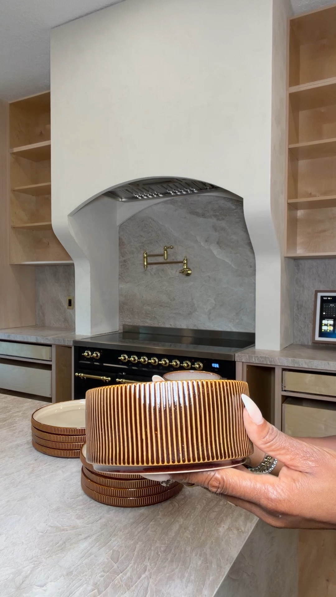 Scroll to shop! ✨ Everything for my dining setup is linked below. 👇🏽

Color: Gold Flatware &  Cream Brown Dinnerware

Desliza para comprar. ✨ Todo para mi mesa está enlazado abajo. 👇🏽

Color: Cubiertos Dorados y Vajilla Marrón

📲 Download the free LTK app & follow me @kirasfashionfinds to shop all my daily finds.

#LTKvlog #LTKHome #LTKfoodie