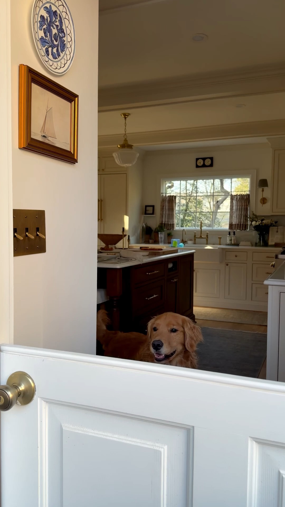 My favorite part of the day, lately.

We come home from a beach walk, open everything up, music on, dinner starting in the background…and it all just slows down a little.

Here’s your reminder that you make your own magic 😉 

If you want to learn more about my kitchen or shop the space, simply comment SHOP for a message! 