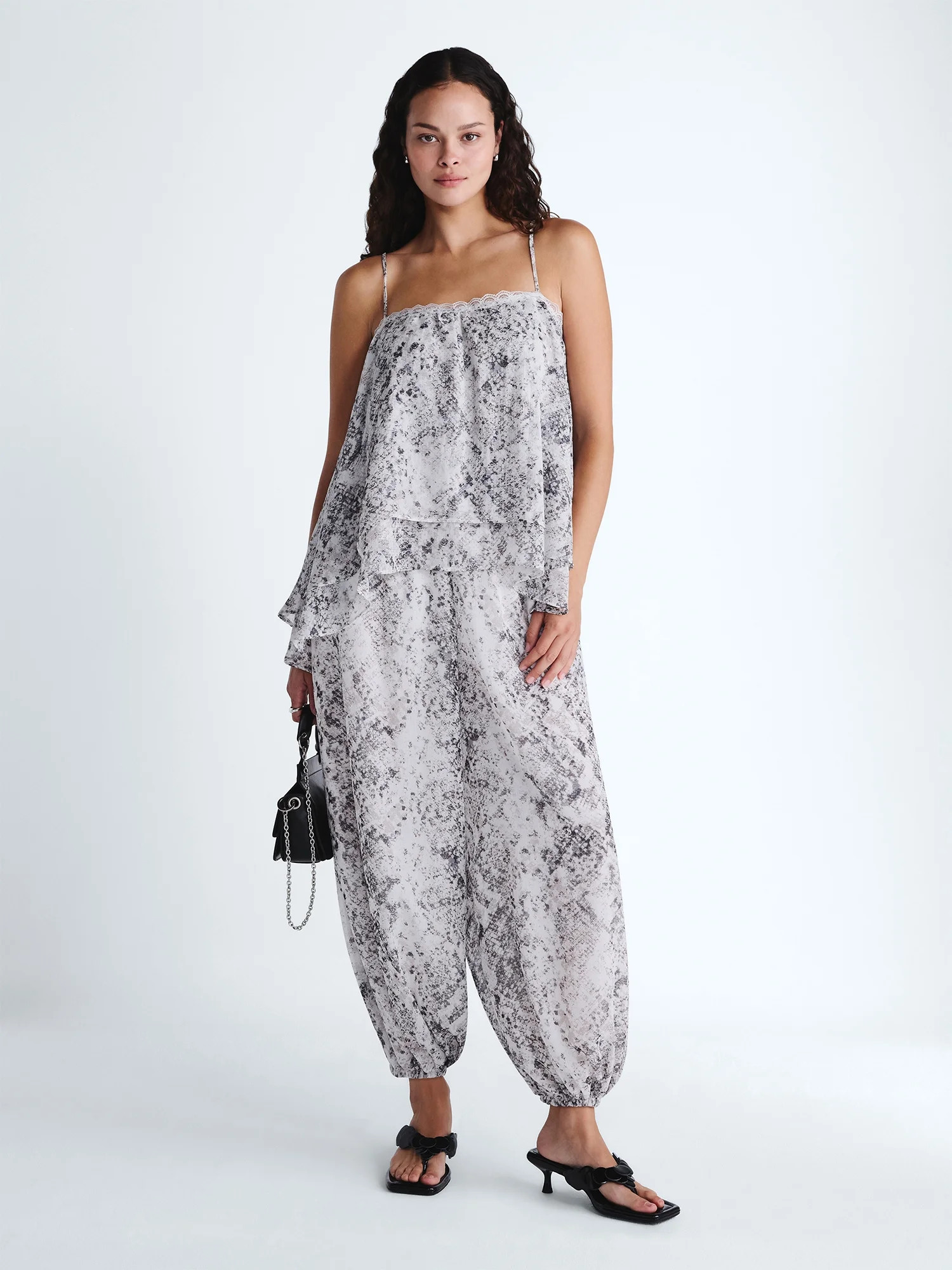 Scoop Women's and Women's Plus Flowy Double Layer Tank Top, Sizes XS-4X | Walmart (US)