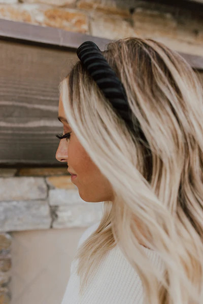 THE VELVET STRIPE HEADBAND IN BLACK | Pink Desert