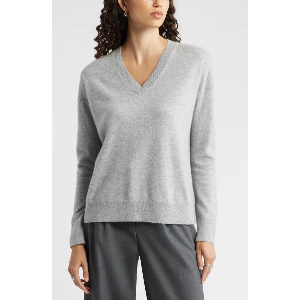 Nordstrom V-Neck Cashmere Sweater in Grey Silk Heather at Nordstrom, Size Xx-Small | Nordstrom