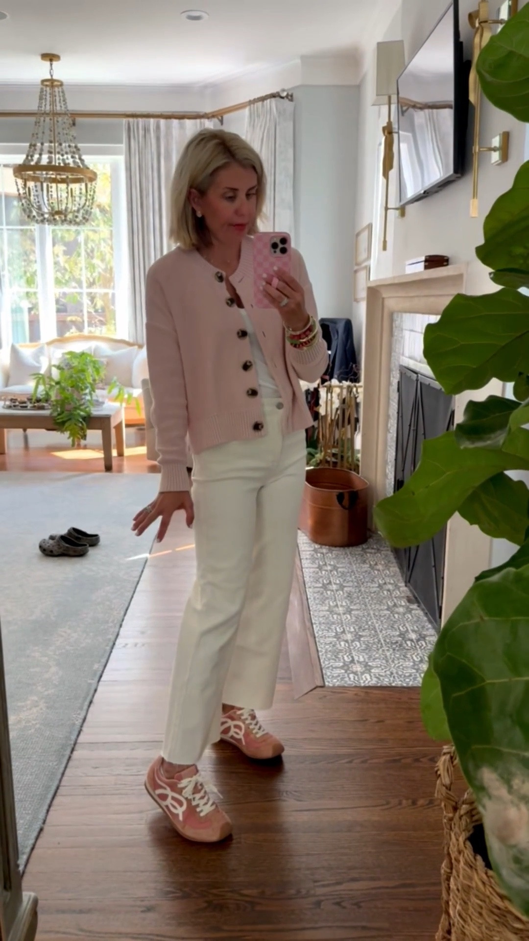 OOTD… I’m headed to meet some friends for lunch. Wearing xs in sweater & tee, 26 jeans & 8 sneaker. 
*Use Loopy code mixandmatchmadness 
*Use Allie + Bess code Catherine20

#LTKootd #LTKdayinmylife #LTKmomlife